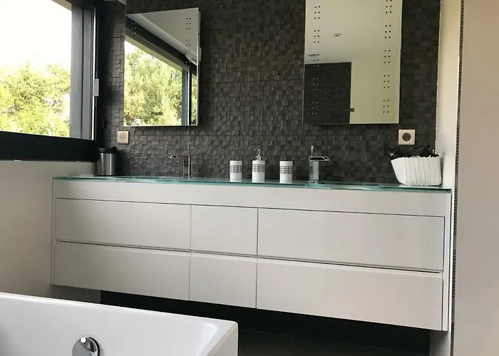 D'exception, Piscine, Vue Mer, A 100m Villa